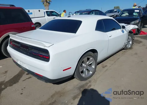 2021 Dodge Challenger Sxt z USA, uszkodzony, nr VIN 2C3CDZAG5MH586461